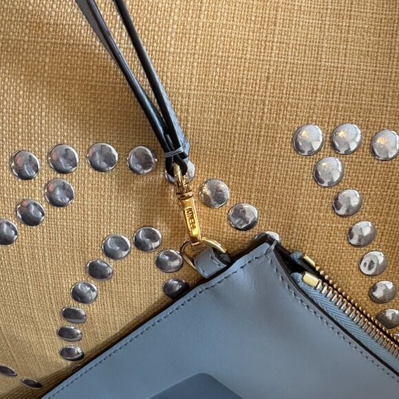 ✨ Fendi Vitello King Logo Embossed Large Flat Pouch – Rare Blue ✨ - Picture 7 of 9